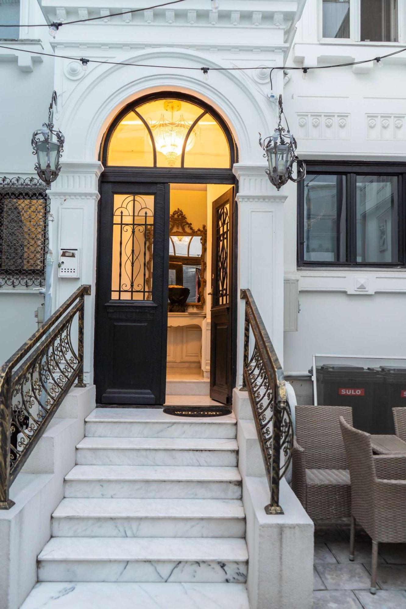 Conacul Coroanei Luxury Boutique Hotel Bukarest Eksteriør billede