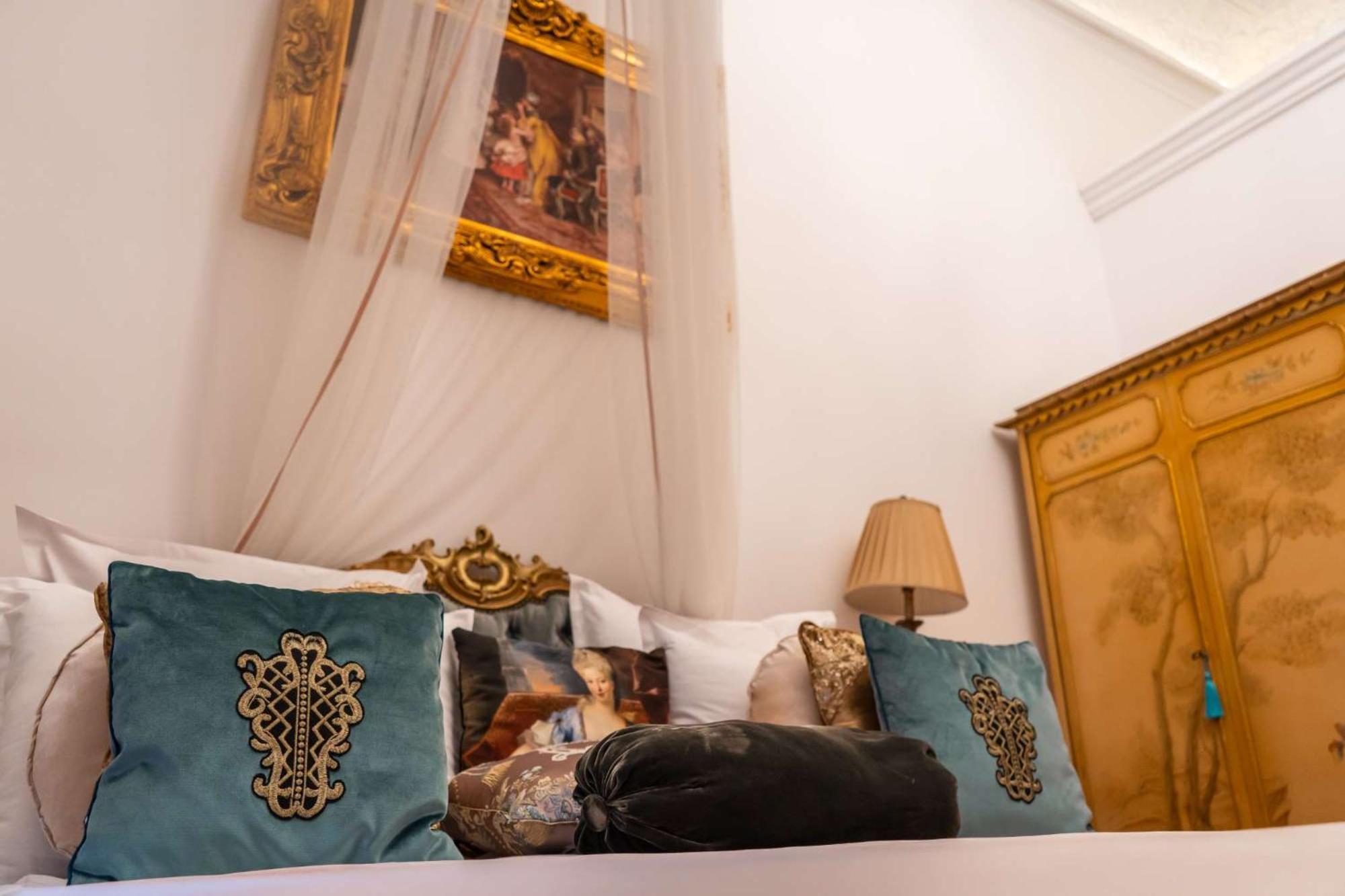 Conacul Coroanei Luxury Boutique Hotel Bukarest Eksteriør billede